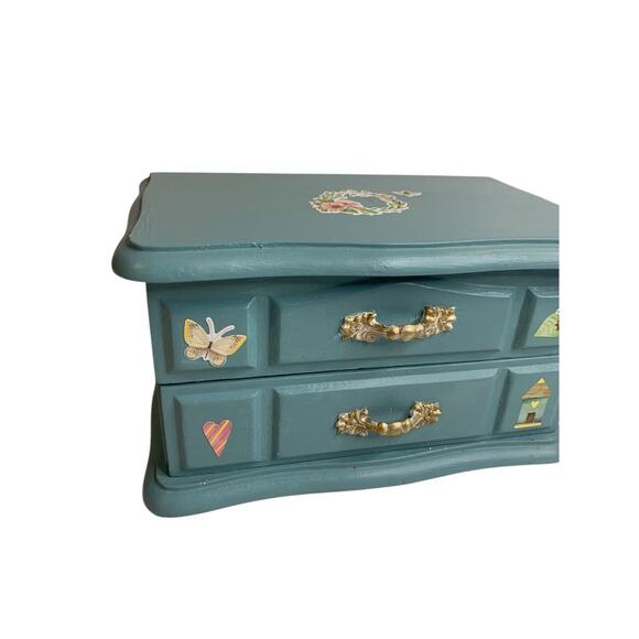 Tabletop Jewelry Box Spring Theme Decals 4.25"h x 7.5"l x 4.5"d - Picture 2 of 10